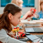 ⁦Windows 11 Education (5PC) Cd Key Retail Microsoft Global⁩ - الصورة ⁦3⁩